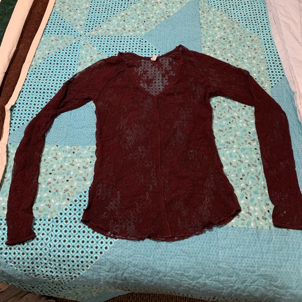 Free People LIKE NEW Burgundy long sleeve lace top